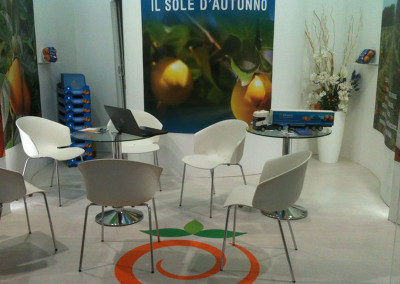 stand-Divano-al-Macfrut-di-Rimini