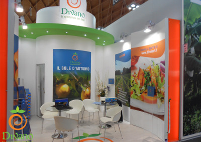 stand-Divano-per-vendita-cachi-al-Macfrut